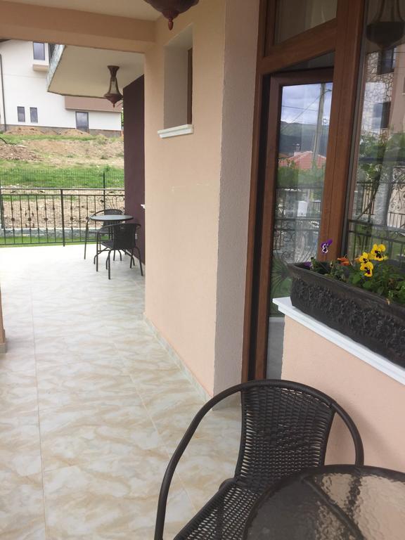 Villa Koko Hills Saparewa Banja Exterior foto